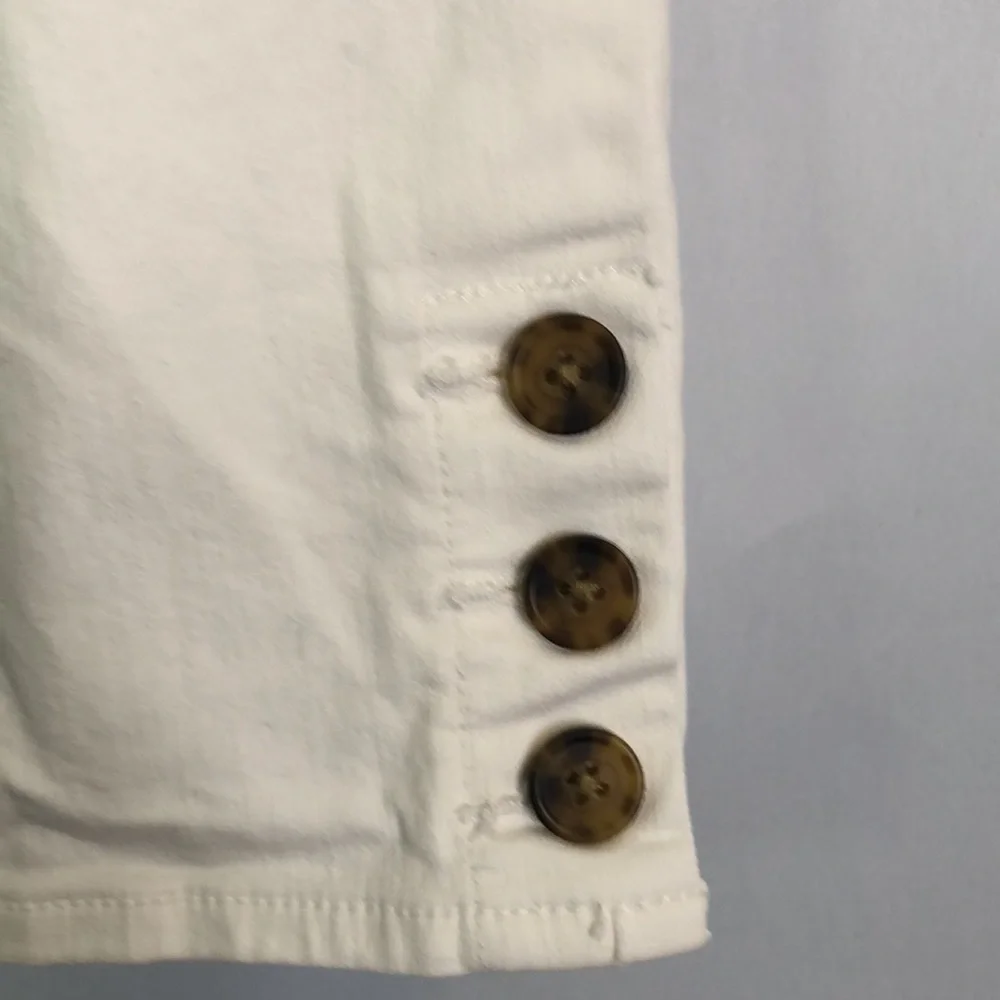 LOFT Made and Loved Modern Slim Pockets White Jean Size 32/14